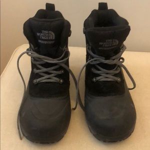Boys THe North Face boots